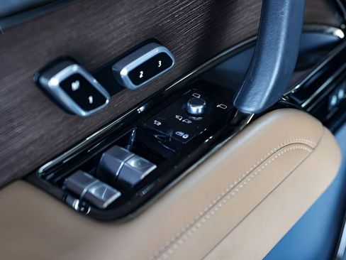 Used 2023 Land Rover Range Rover Sport SE image 38