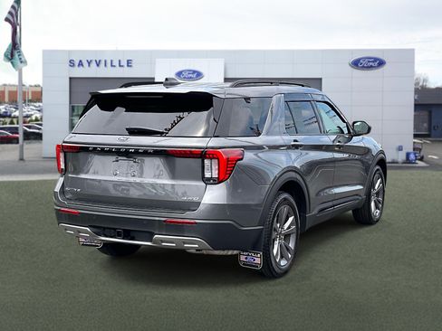 Used 2026 Ford Explorer Active w/ Active Comfort Package AWD/4WD image 5
