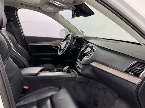 Certified 2023 Volvo XC90 B6 Ultimate image 30