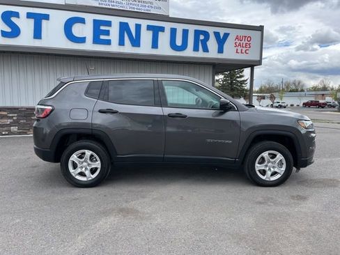 Used 2022 Jeep Compass Sport AWD/4WD image 22