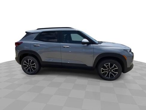 Used 2023 Chevrolet TrailBlazer ACTIV w/ Sun and Liftgate Package AWD/4WD image 3