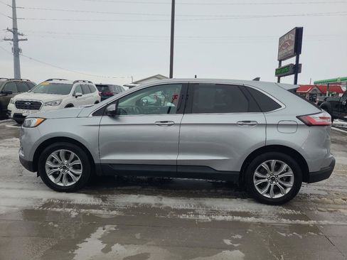 Used 2024 Ford Edge Titanium AWD/4WD image 9