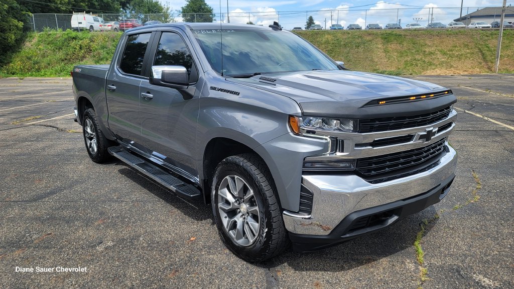 Used 2022 Chevrolet Silverado 1500 LT w/ Bed Protection Package AWD/4WD image 16