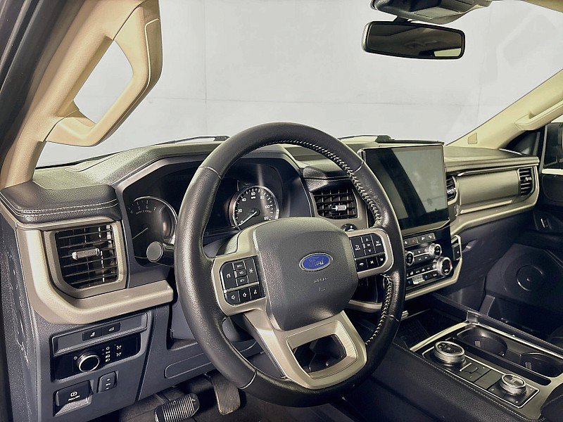 Used 2024 Ford Expedition XLT AWD/4WD image 9