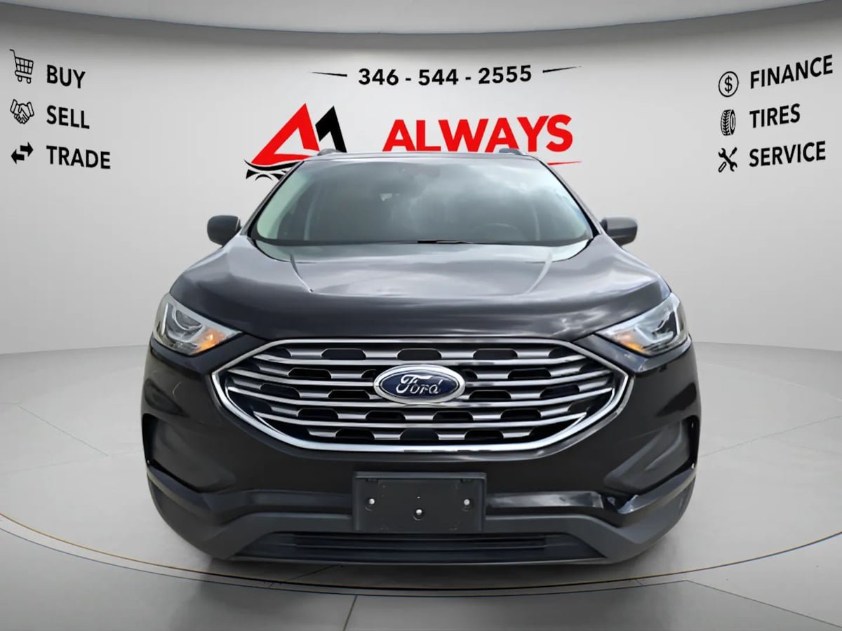 Used 2020 Ford Edge SE FWD image 3