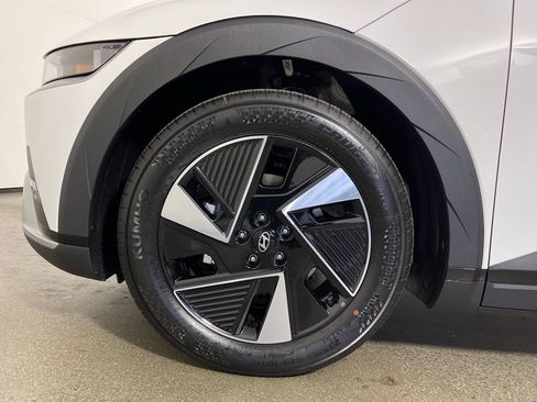 New 2026 Hyundai Ioniq 5 SEL RWD image 11