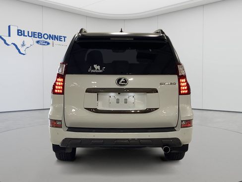 Used 2022 Lexus GX 460 w/ Black Line Special Edition AWD/4WD image 6