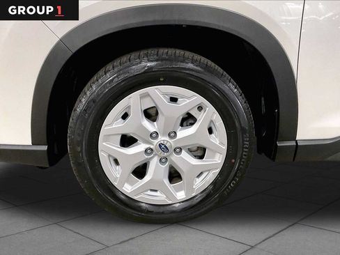 Certified 2023 Subaru Forester AWD/4WD image 11