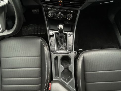 Used 2024 Volkswagen Jetta SE image 20