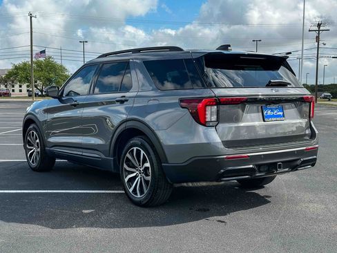 Used 2025 Ford Explorer ST-Line RWD image 8