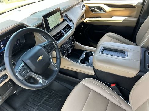 Used 2024 Chevrolet Tahoe Premier w/ Premium Package 2 AWD/4WD image 10