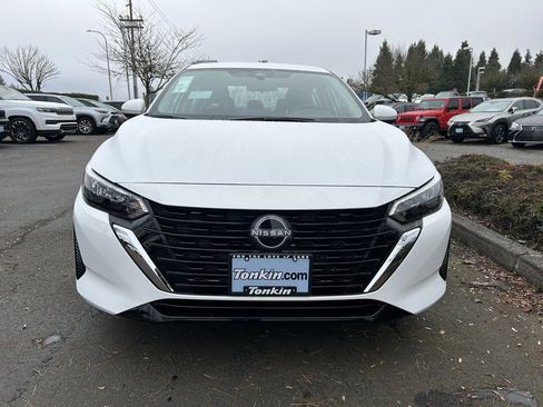 Used 2025 Nissan Sentra SV w/ All-Weather Package image 2