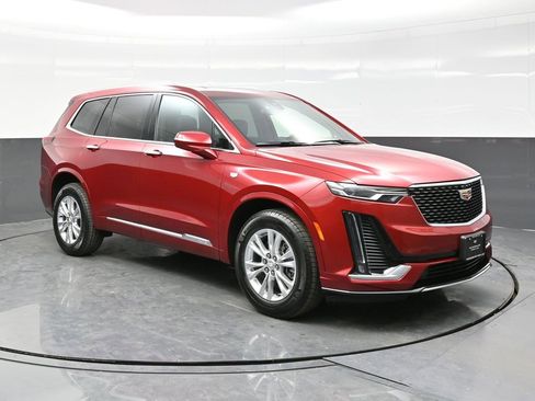 New 2025 Cadillac XT6 Luxury w/ LPO, Floor Liner Package image 1