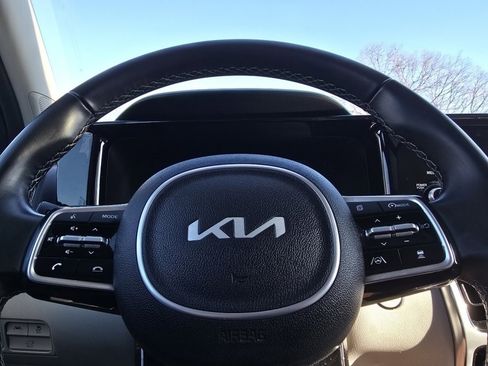 Used 2022 Kia Sorento SX image 26