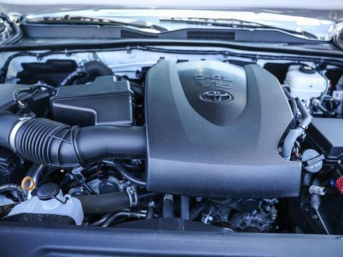 Used 2023 Toyota Tacoma TRD Sport image 40