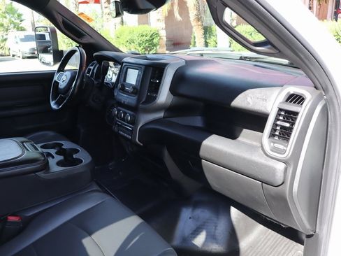 Used 2022 RAM 3500 Tradesman w/ Safety Group image 33
