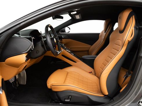 Used 2023 Ferrari Roma image 2