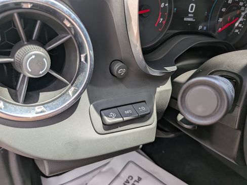 Used 2018 Chevrolet Camaro SS RWD image 34