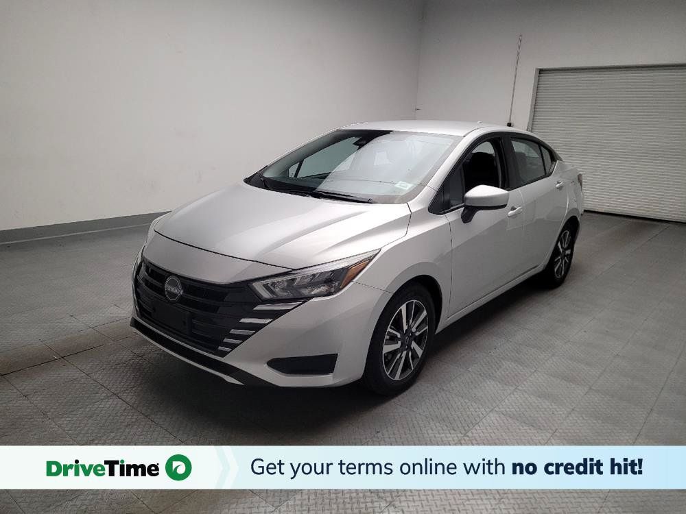 Used 2025 Nissan Versa SV FWD image 1