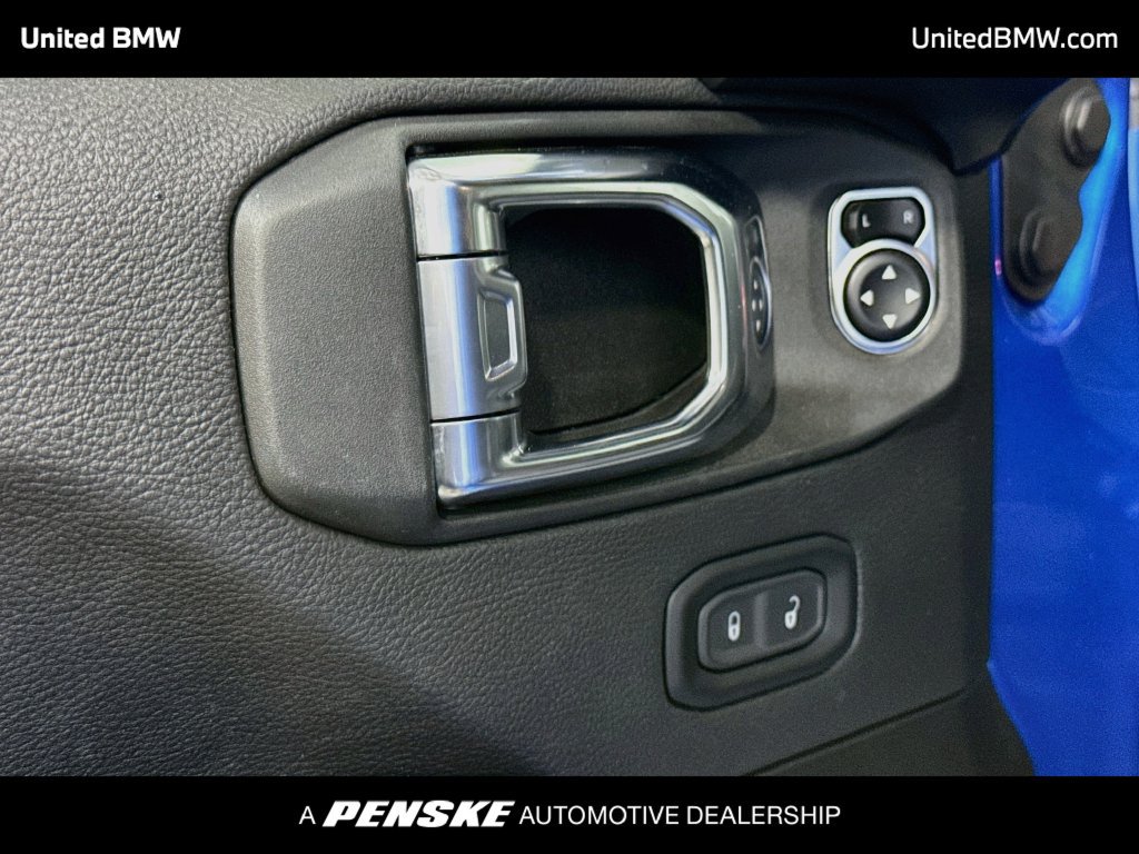 Used 2025 Jeep Wrangler Unlimited Rubicon AWD/4WD image 10