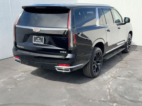 Certified 2023 Cadillac Escalade ESV Luxury image 7