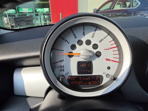 Used 2010 MINI Cooper Hardtop w/ Premium Pkg FWD image 17