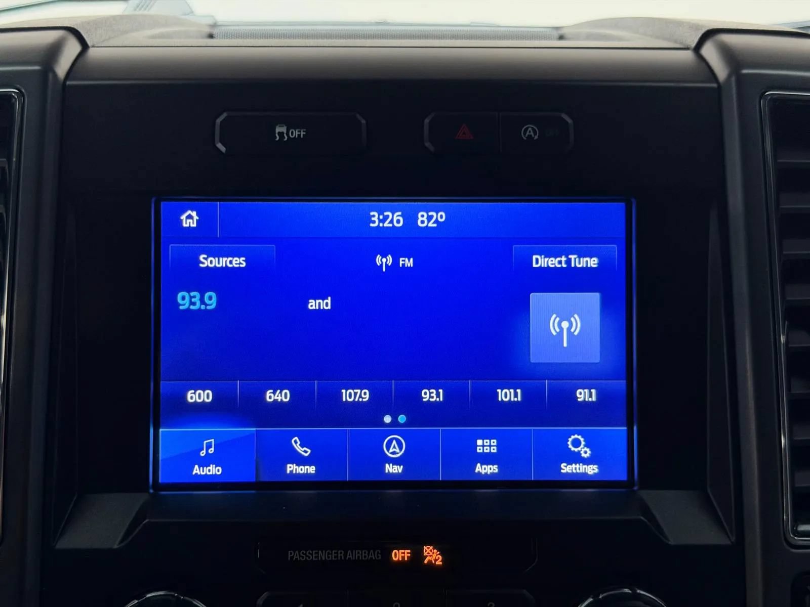 Used 2019 Ford F150 XLT w/ Equipment Group 302A Luxury AWD/4WD image 38