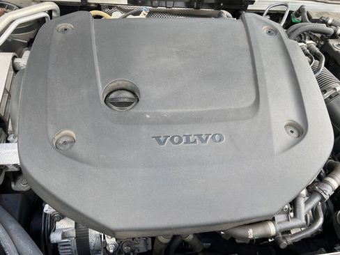 Used 2023 Volvo S90 B6 Plus AWD/4WD image 18