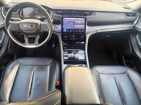 Used 2021 Jeep Grand Cherokee L Limited AWD/4WD image 16