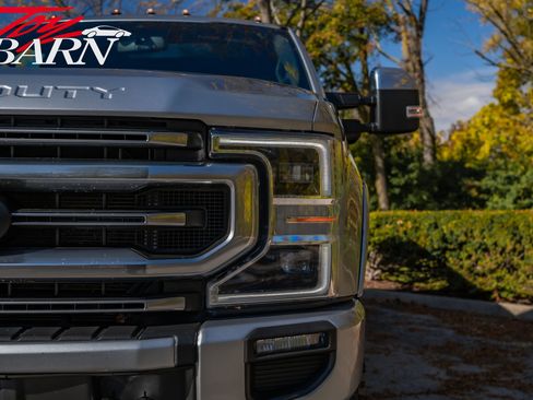 Used 2022 Ford F350 Platinum image 5