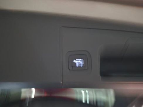 Used 2022 Cadillac XT5 Premium Luxury image 14