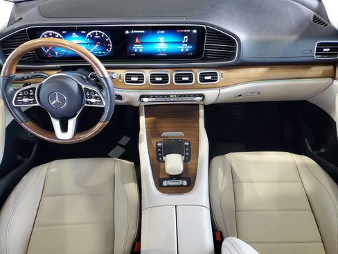Used 2022 Mercedes-Benz GLS 450 4MATIC image 11