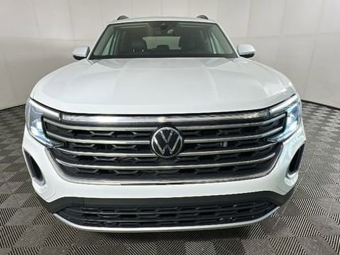 Used 2024 Volkswagen Atlas SE AWD/4WD image 8