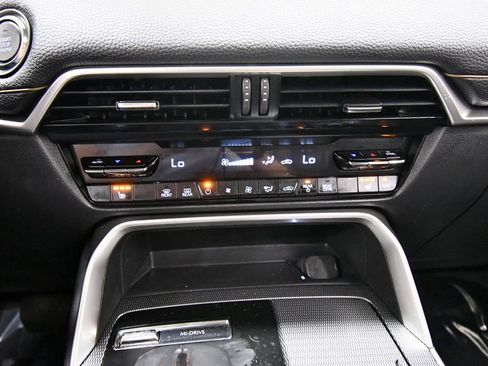 Used 2024 MAZDA CX-90 3.3 Turbo w/ Preferred Plus AWD/4WD image 26