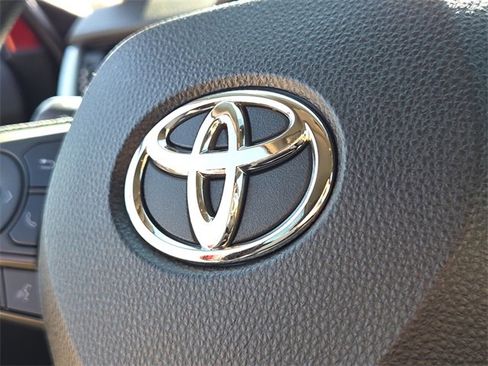 Used 2020 Toyota RAV4 LE image 25