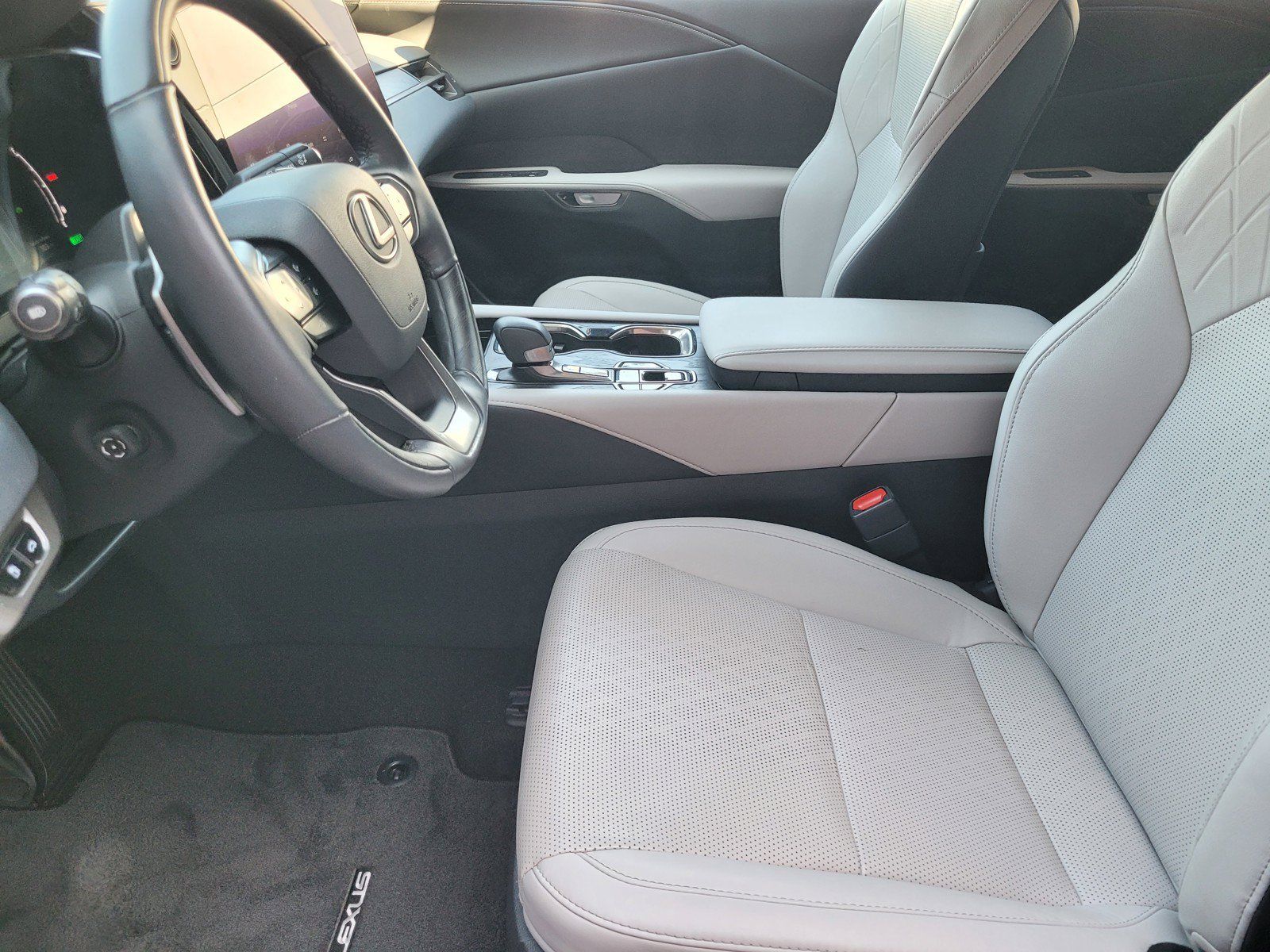 Used 2024 Lexus RX 350 w/ Convenience Package AWD/4WD image 21