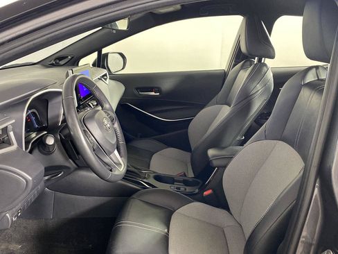 Used 2025 Toyota Corolla XSE FWD image 13