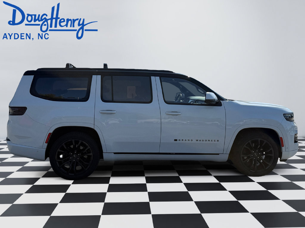 Used 2022 Jeep Grand Wagoneer Series II AWD/4WD image 6