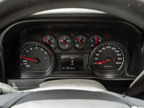 Used 2021 GMC Sierra 1500 4x4 Crew Cab w/ Sierra Value Package image 14