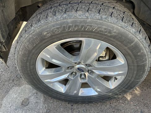 Used 2018 Ford F150 Platinum w/ Equipment Group 701A Luxury AWD/4WD image 7