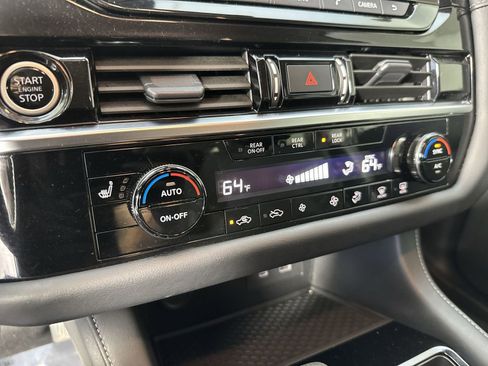 Certified 2023 Nissan Pathfinder SV image 11