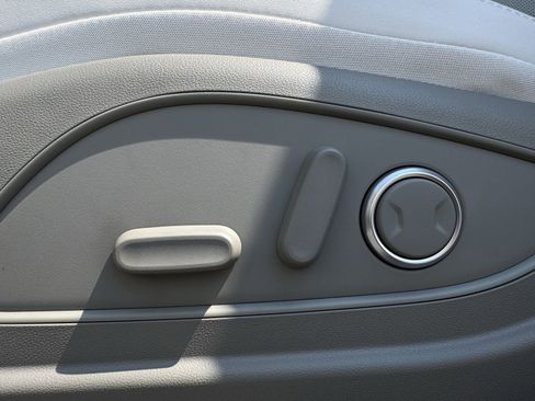 Used 2026 Hyundai Palisade SEL FWD image 21