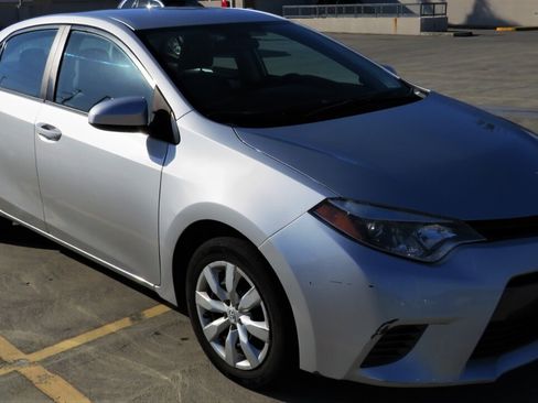 Used 2016 Toyota Corolla LE FWD image 6