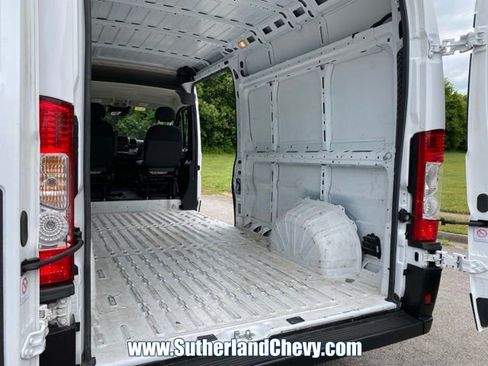 Used 2023 RAM ProMaster 2500 FWD image 33