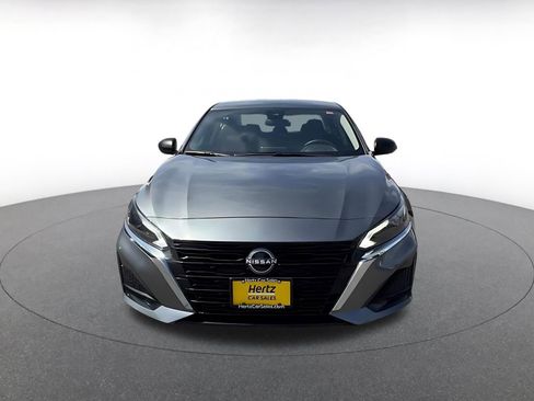 Used 2025 Nissan Altima 2.5 SV FWD image 4