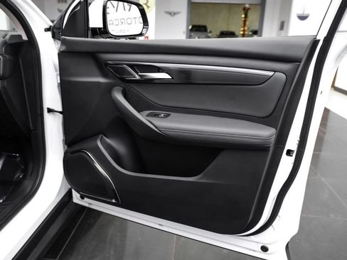 Used 2023 VinFast VF 8 Eco AWD/4WD image 45