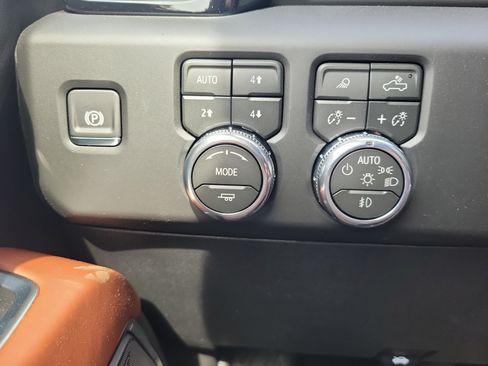 New 2026 GMC Sierra 2500 Denali Ultimate AWD/4WD image 29