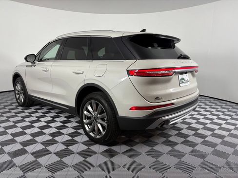 Used 2021 Lincoln Corsair FWD w/ Premium Package image 12