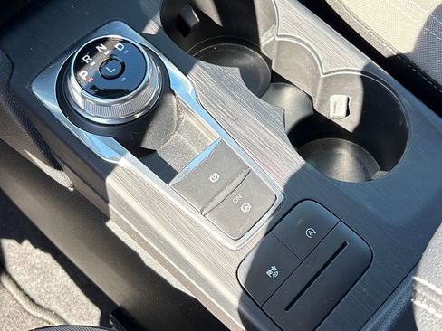 Used 2022 Ford Escape SE w/ Convenience Package image 26