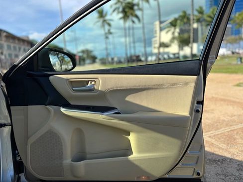 Used 2015 Toyota Camry XLE image 14